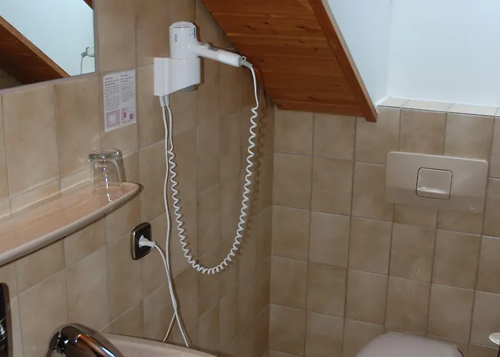 زور بوست 3* ليفيم