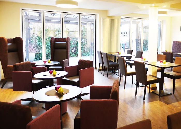 زور بوست فندق