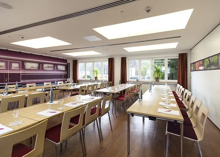 فندق زور بوست 3*