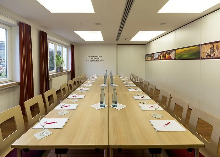 فندق زور بوست 3*