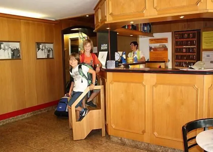 فندق زور بوست 3*