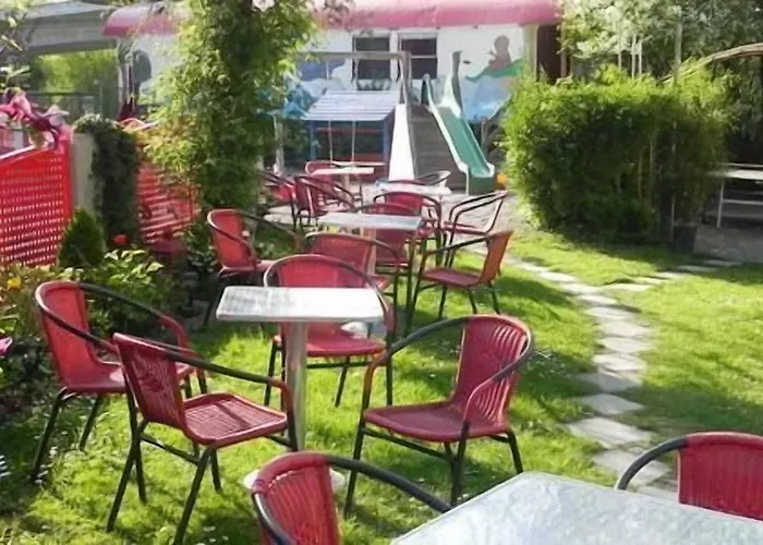 زور بوست 3* ليفيم