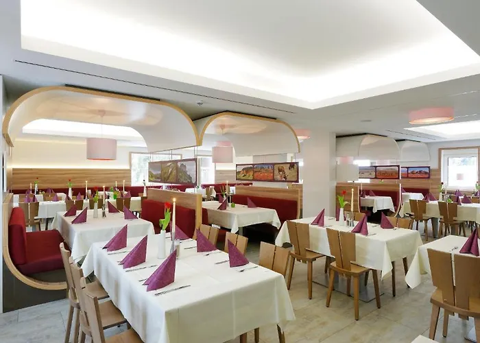 زور بوست فندق