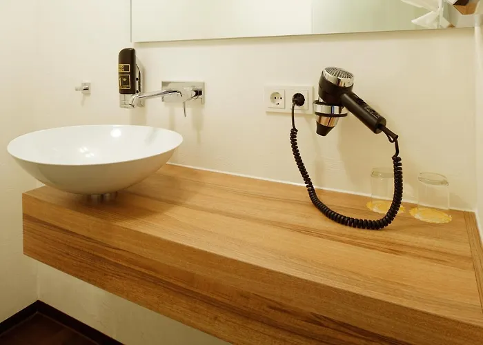 فندق زور بوست 3*