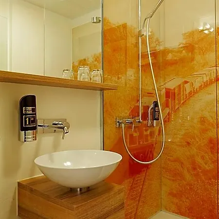 زور بوست فندق
